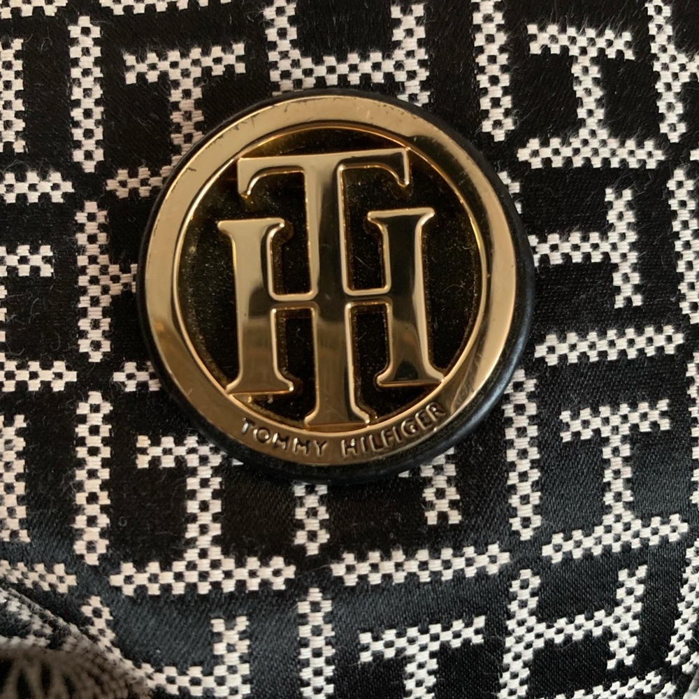 Tommy Hilfiger Geometric Black and White Tote - Picture 3 of 7